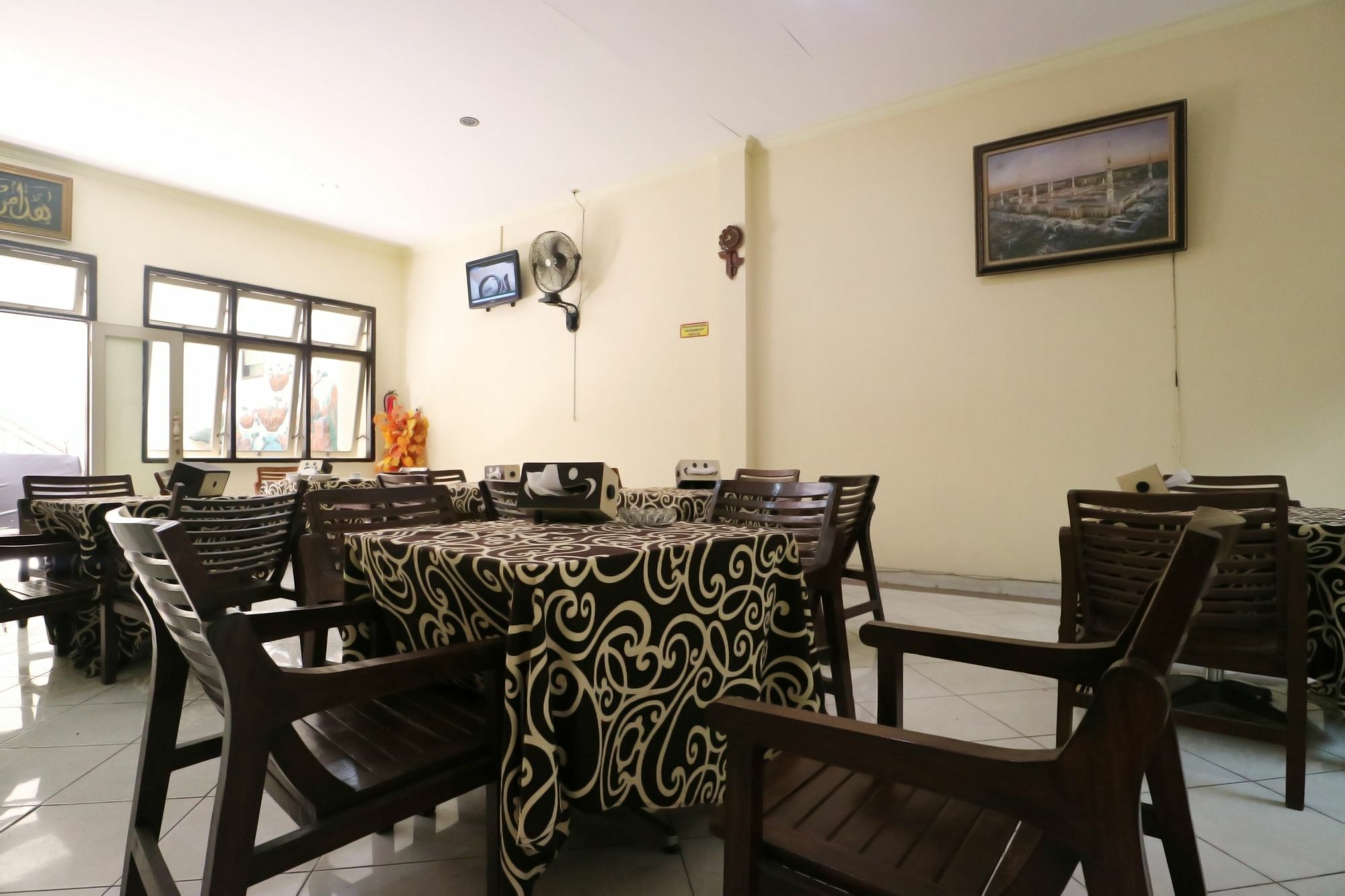 Hotel Syariah Walisongo Surabaya Buitenkant foto