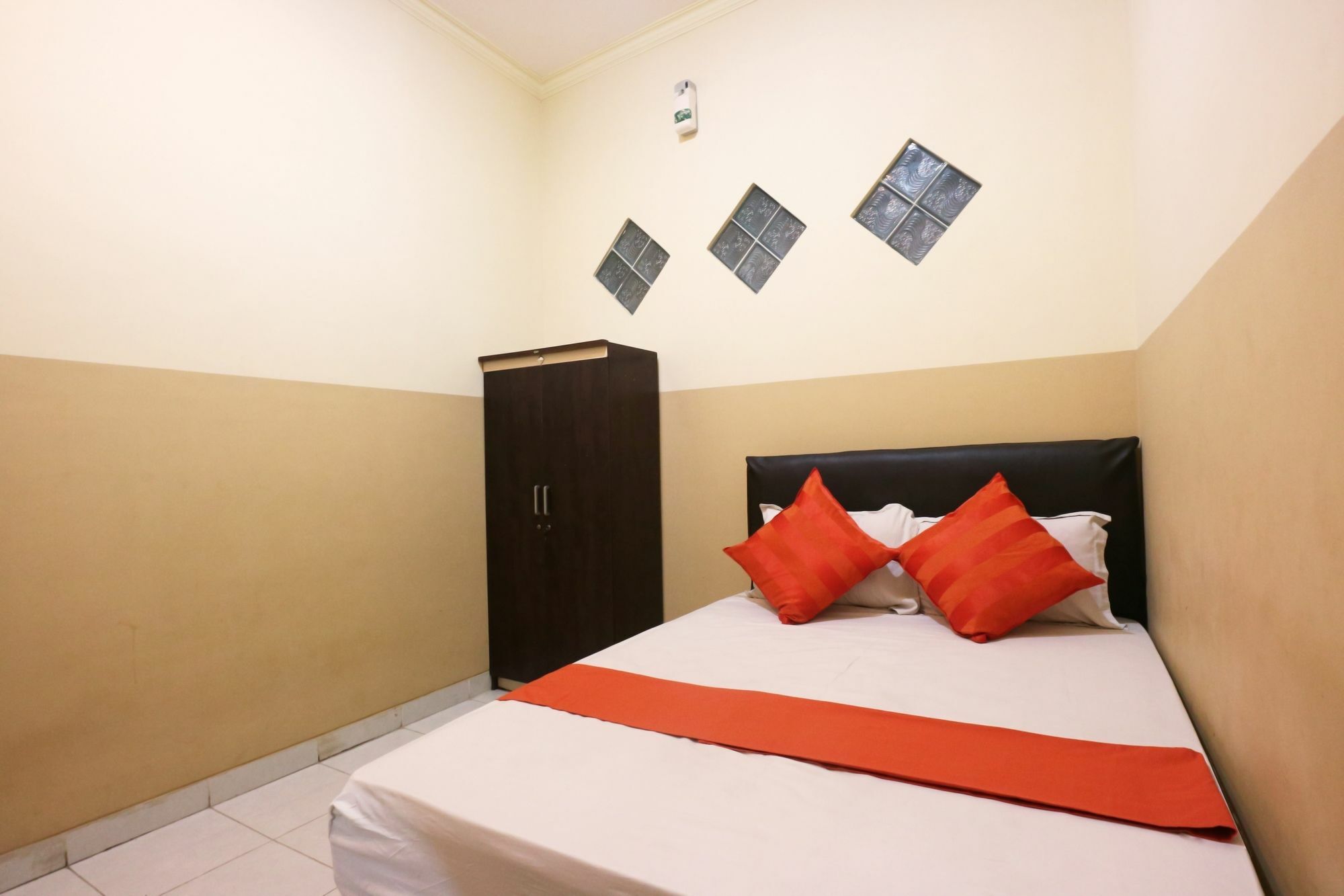 Hotel Syariah Walisongo Surabaya Buitenkant foto