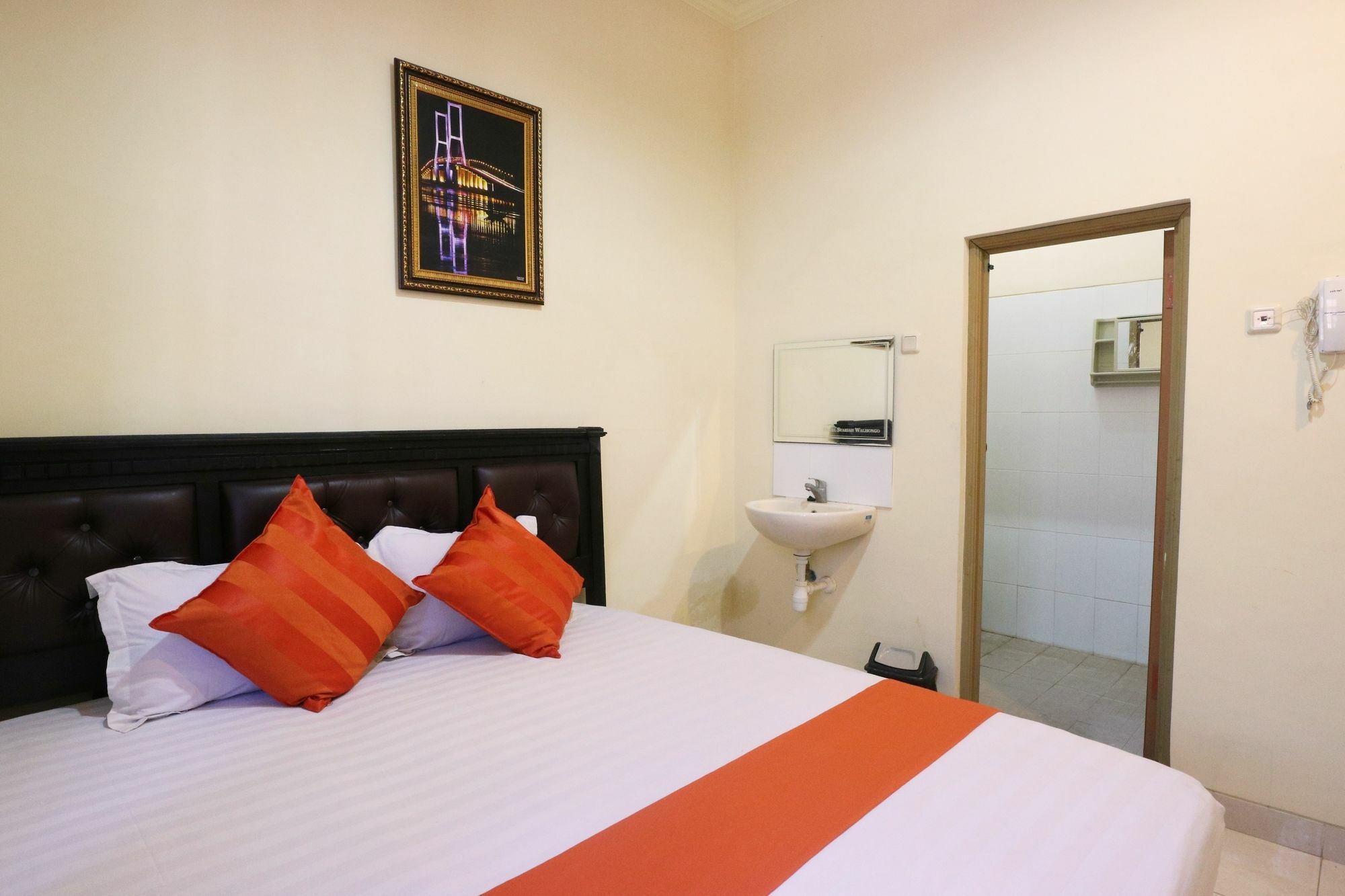 Hotel Syariah Walisongo Surabaya Buitenkant foto